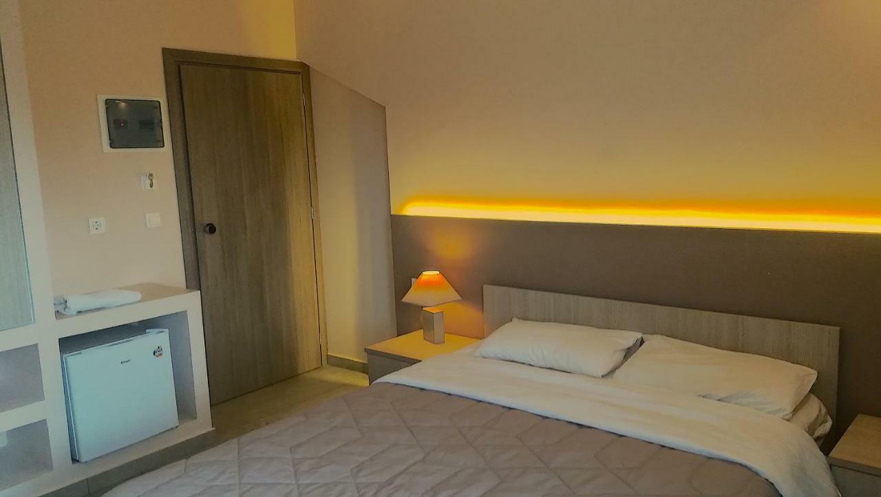 Apollon Hotel Planos  Bagian luar foto